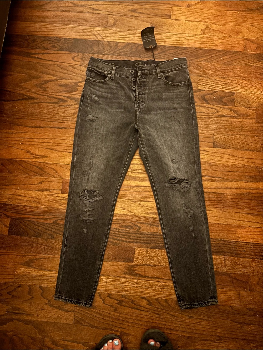 NWT Lucky Brand Womenβs Black Distressed Ankle Jeans